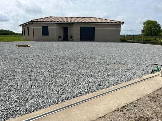 Parking et plateforme en béton concassé recyclé