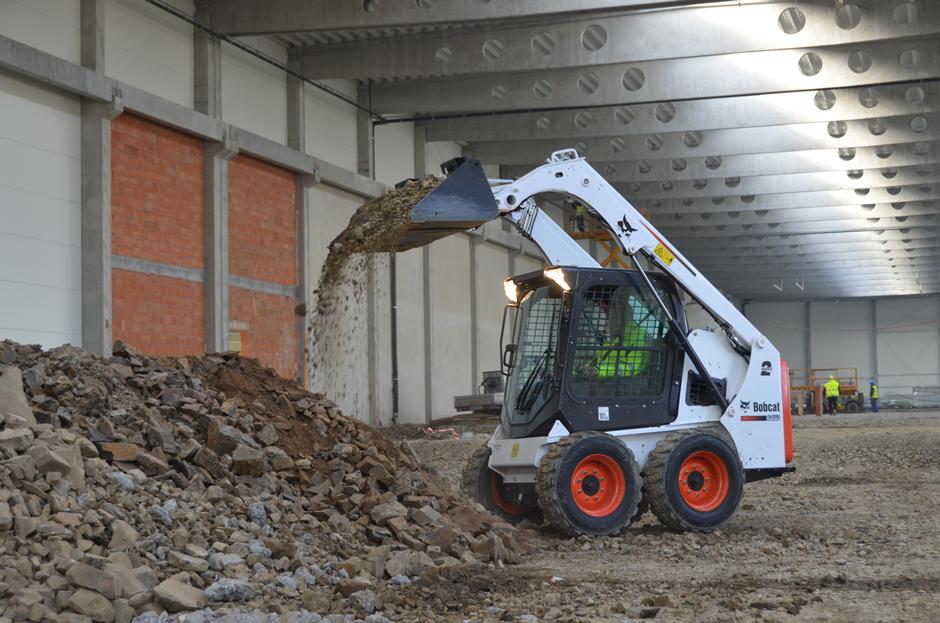 Chargeur compact 2.4 t BOBCAT