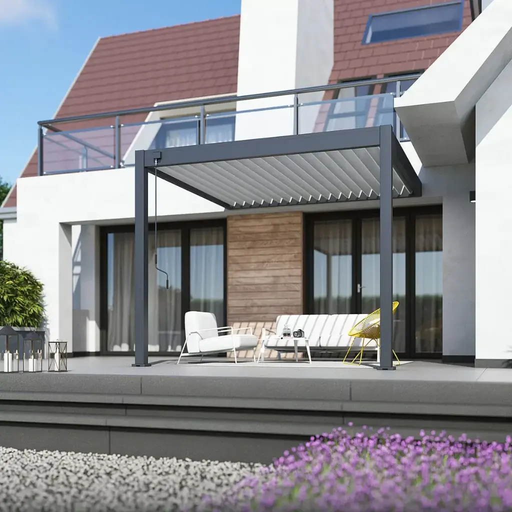 Pergola bioclimatique adossée Neo — lames orientables